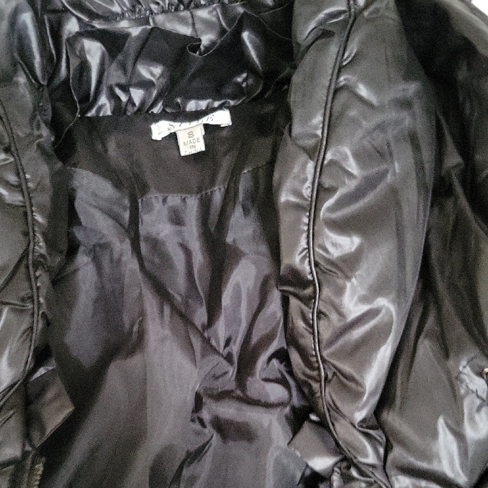 Adorable Long Women's Black Quilted Jacket - Picture 7 of 8